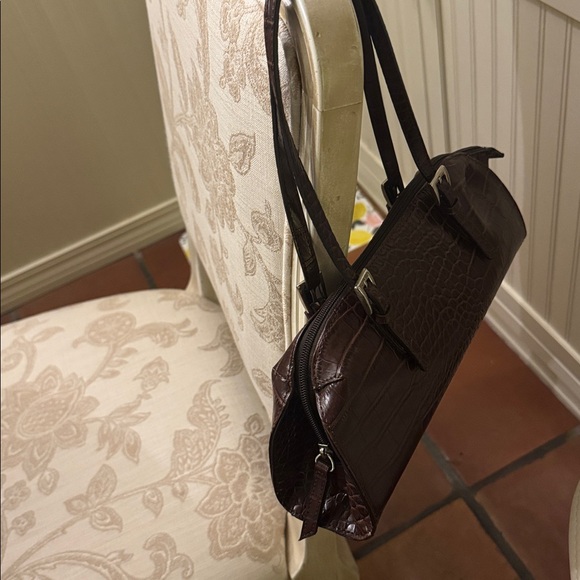 Cutest Baguette ! Bisou Bisou Dark Brown Croc🐊 - Picture 10 of 10